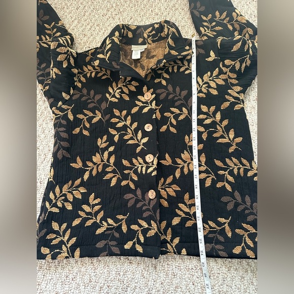 Coldwater Elegant Black Jacket Black with Gold Leaf Pattern size Petite Medium - Picture 8 of 9